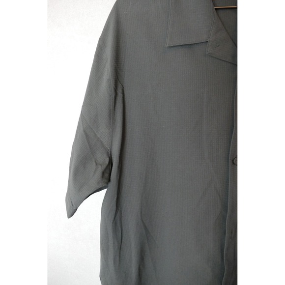 Lululemon Mens Airing Easy Shirt  Button Down Short Sleeve Black LG Lexus Logo‎ - Picture 6 of 10